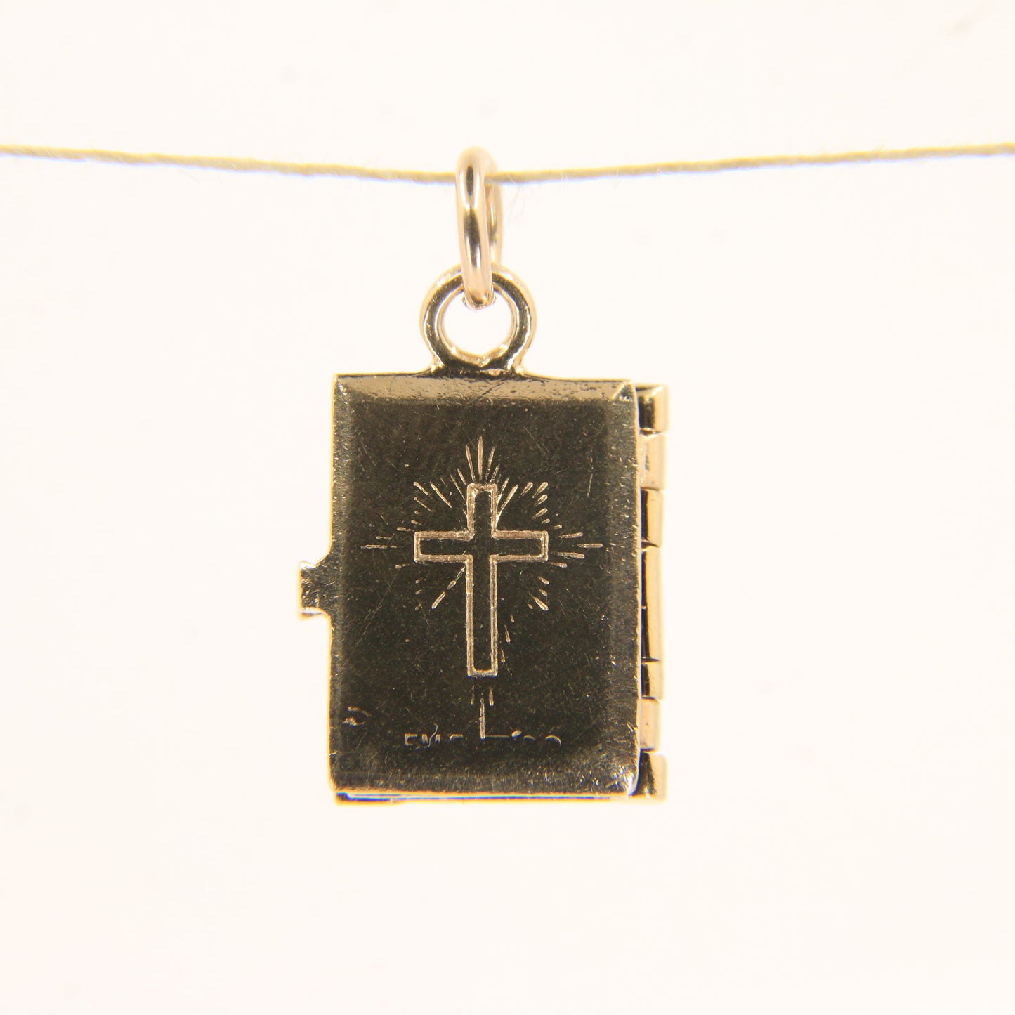 Vintage 9ct Solid Gold Opening Bible Charm Pendant with Pages