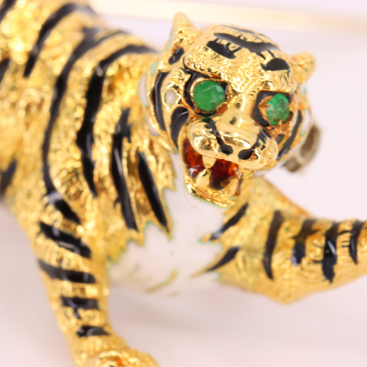 Vintage 18ct Hallmarked Gold Leopard Brooch Enamel Detail Animal Statement Pin