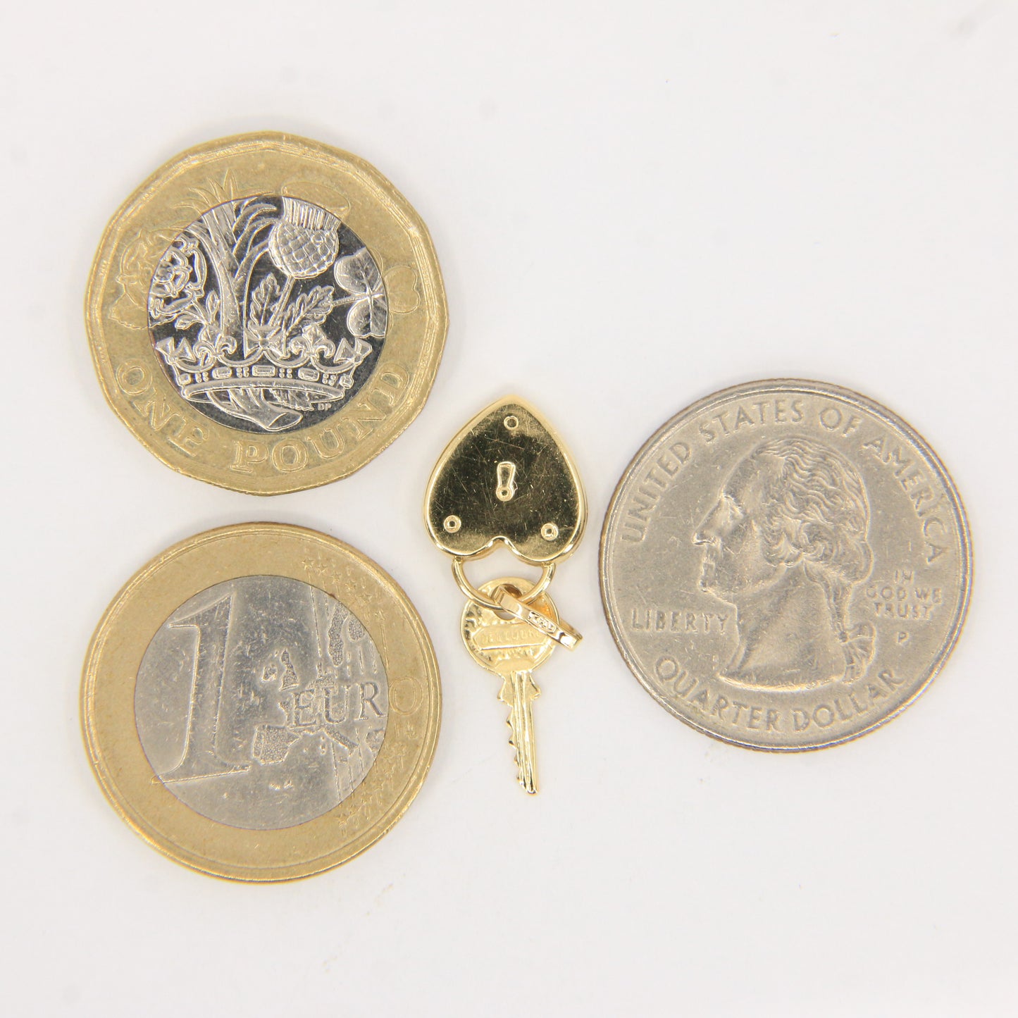 Vintage 18k Yellow Gold Heart & Key Charm Pendant Italian Love Gift