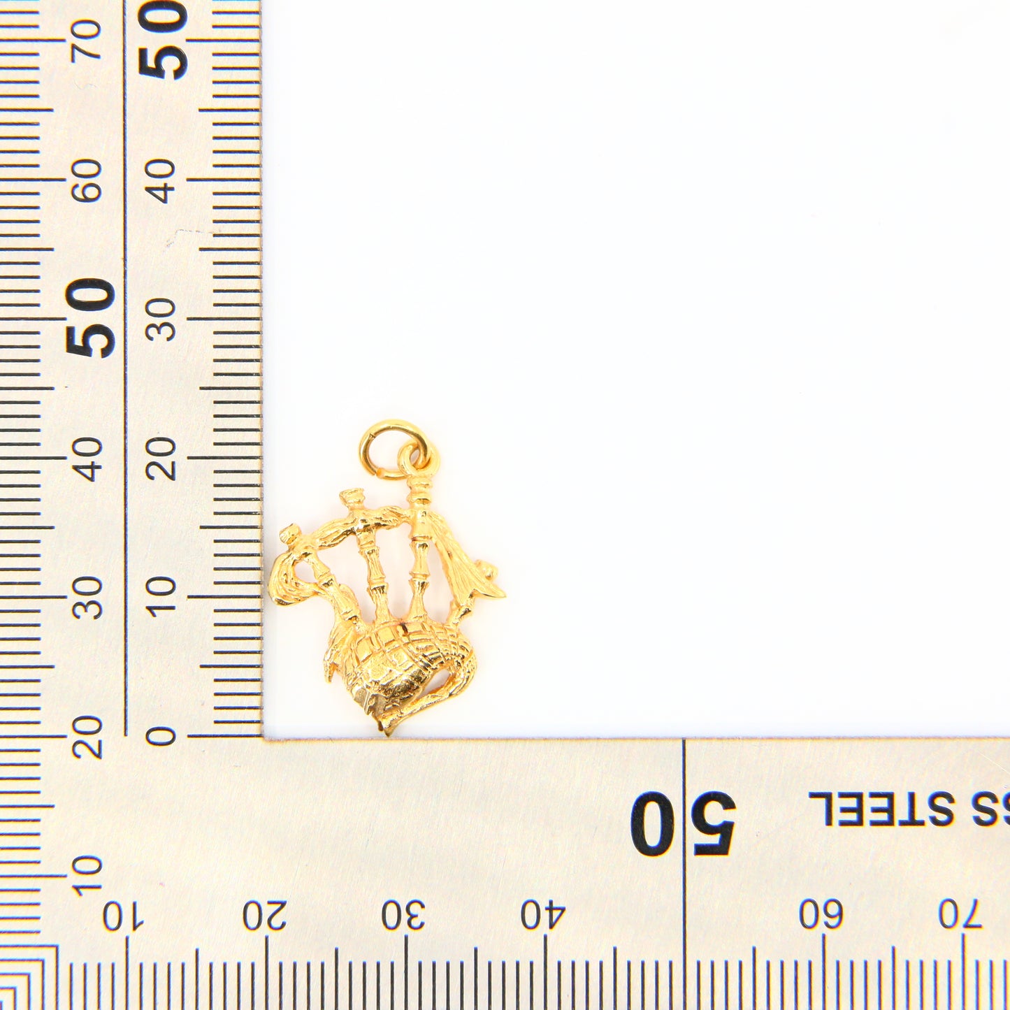 Vintage 9ct Scottish Bagpipes Pendant Hallmarked Yellow Gold Charm Scotland