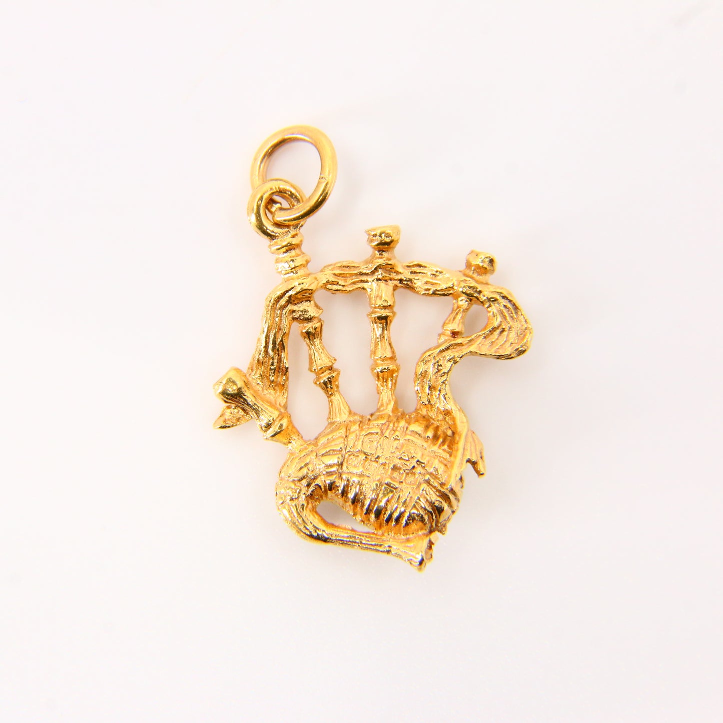 Vintage 9ct Scottish Bagpipes Pendant Hallmarked Yellow Gold Charm Scotland