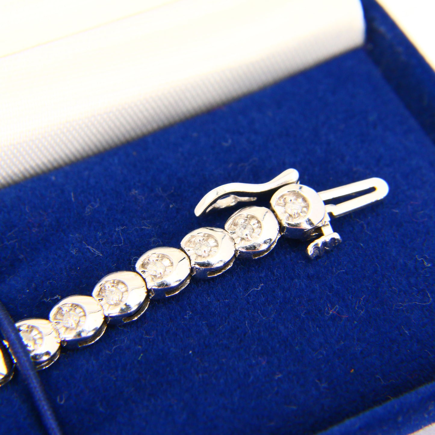 Vintage 9ct White Gold Diamond Studded Tennis Bracelet Hallmarked Boxed Gift