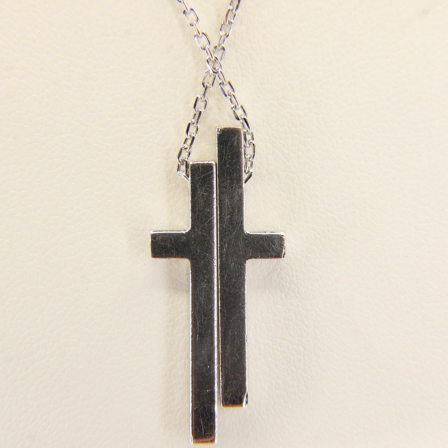 Vintage Gucci 18ct White Gold Diamond Cross Pendant Necklace Boxed Gift